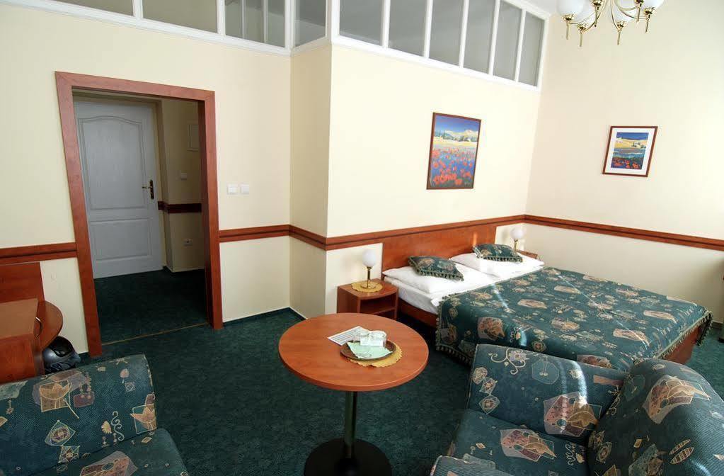 Hotel Arcus Garden 브라티슬라바 외부 사진
